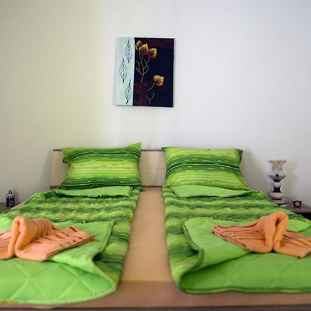 Green Apartment Novi Sad Exterior photo