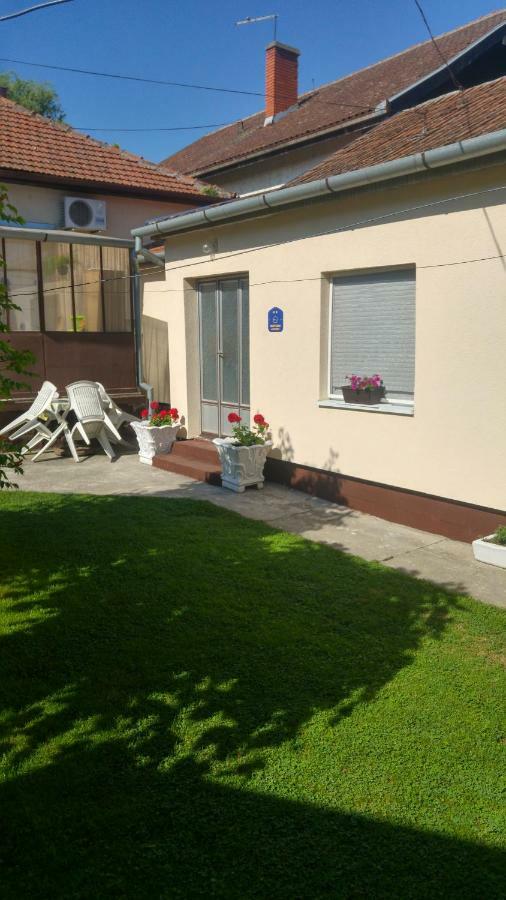 Green Apartment Novi Sad Exterior photo